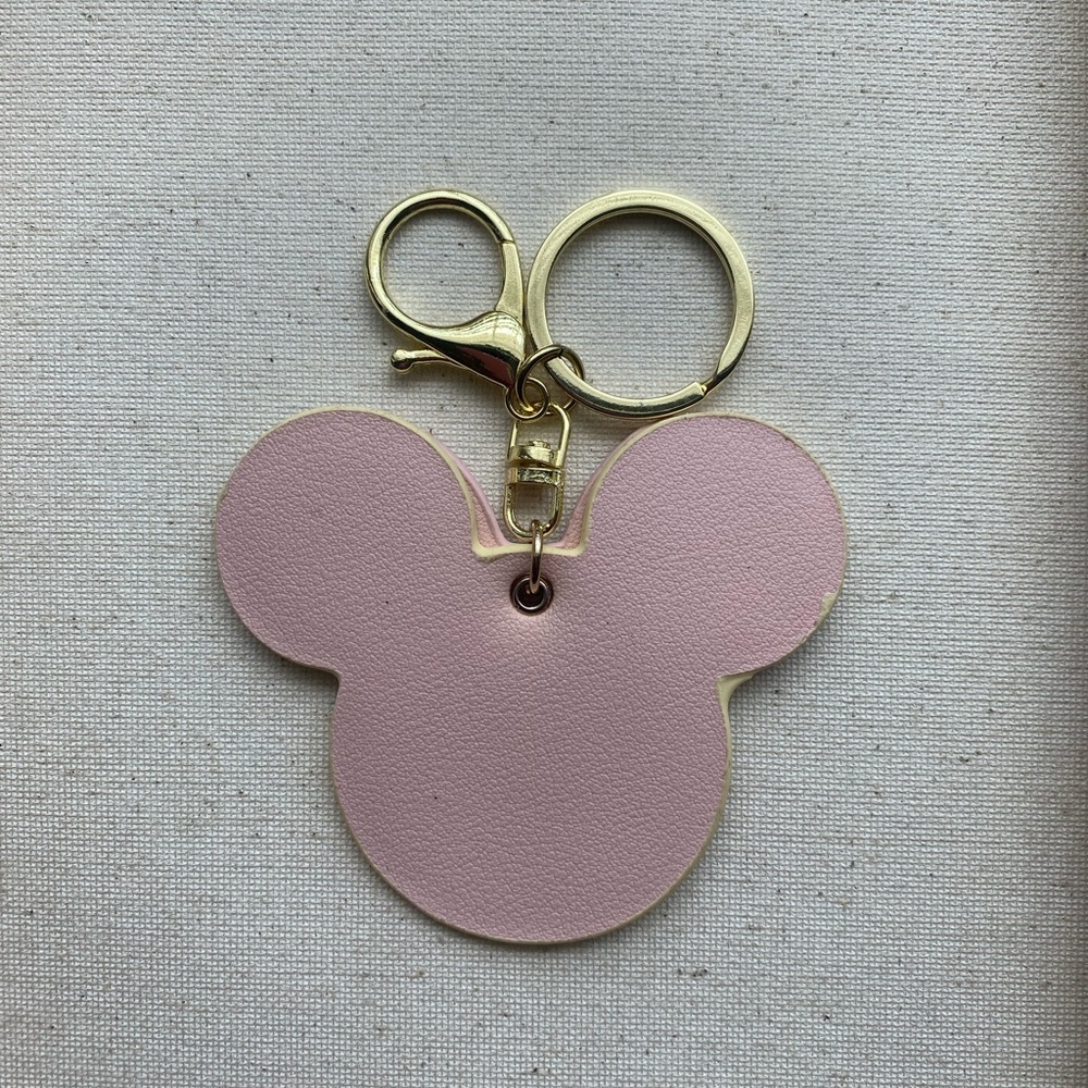 Lux Mouse Keychain - Picture 3 of 3